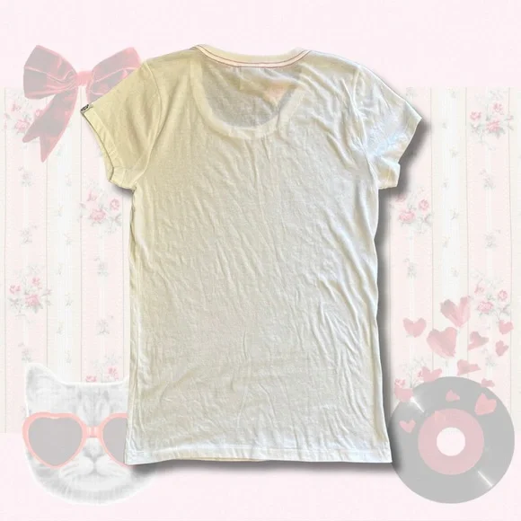 Victoria's Secret PINK white t-shirt with rainbow heart design in women’s Large - Picture 7 of 7